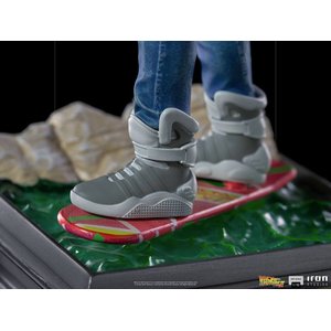 Ritorno al futuro II - Art Scale: Marty McFly on Hoverboard - 1/10