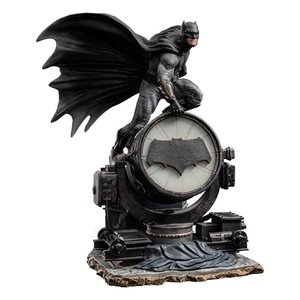 Zack Snyder's Justice League - Deluxe Art Scale: Batman on Batsignal - 1/10