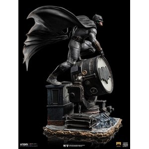 Zack Snyder's Justice League - Deluxe Art Scale: Batman on Batsignal - 1/10