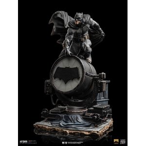 Zack Snyder's Justice League - Deluxe Art Scale: Batman on Batsignal - 1/10