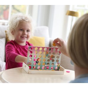 Hello Kitty: Forza quattro