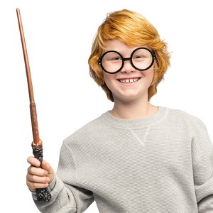 Sorcier: lunettes et baguette magique