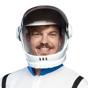 Helm: Astronaut