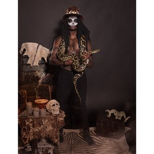 Voodoo: Buluku mit Haar